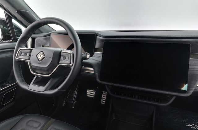 2022 Rivian R1S — photo 3 of 26