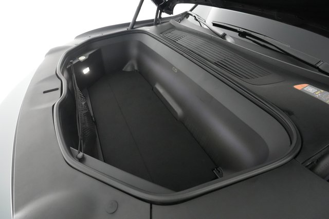 2022 Rivian R1S — photo 21 of 26
