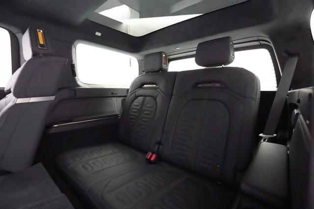 2022 Rivian R1S — photo 4 of 26