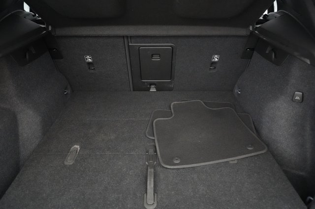 2023 Volvo XC40 Recharge — photo 19 of 21