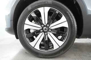 2023 Volvo XC40 Recharge — photo 12 of 21