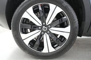 2023 Volvo XC40 Recharge — photo 15 of 21