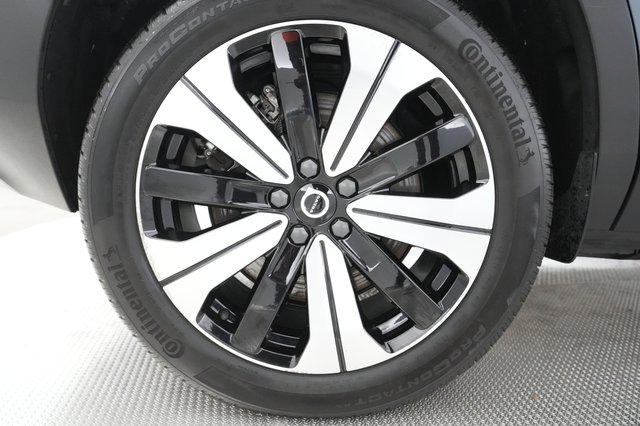 2023 Volvo XC40 Recharge — photo 15 of 21