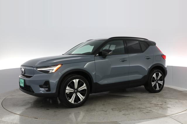 2023 Volvo XC40 Recharge — photo 6 of 21