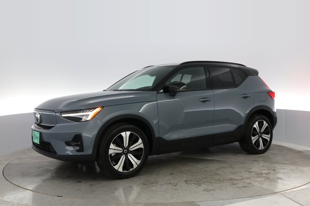 2023 Volvo XC40 Recharge — photo 6 of 21