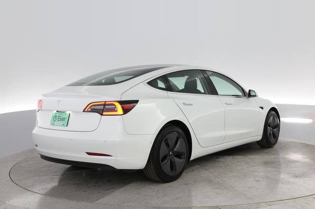 2019 Tesla Model 3 — photo 9 of 34