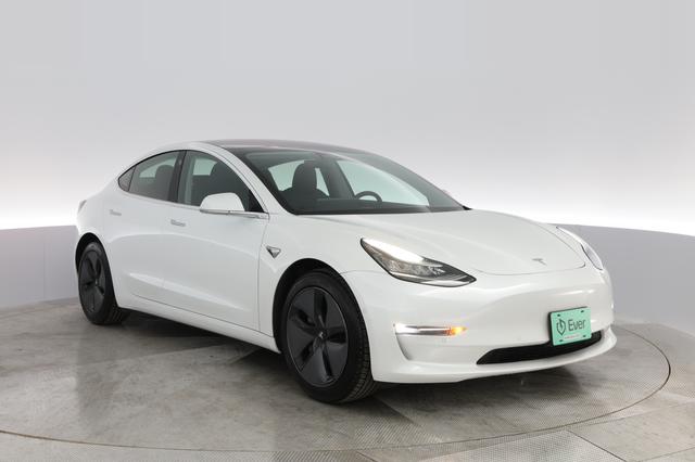 2019 Tesla Model 3 — photo 7 of 34