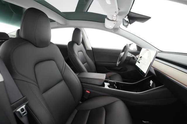 2019 Tesla Model 3 — photo 23 of 34