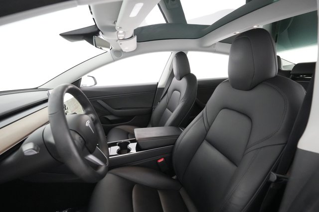 2019 Tesla Model 3 — photo 21 of 34