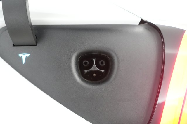 2019 Tesla Model 3 — photo 20 of 34