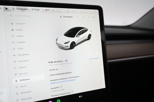2019 Tesla Model 3 — photo 4 of 34