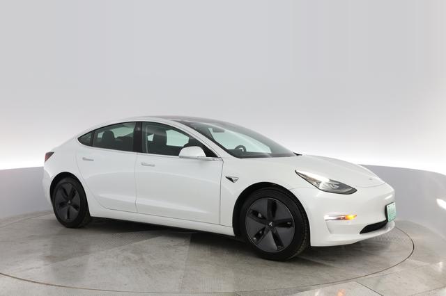 2019 Tesla Model 3 — photo 8 of 34