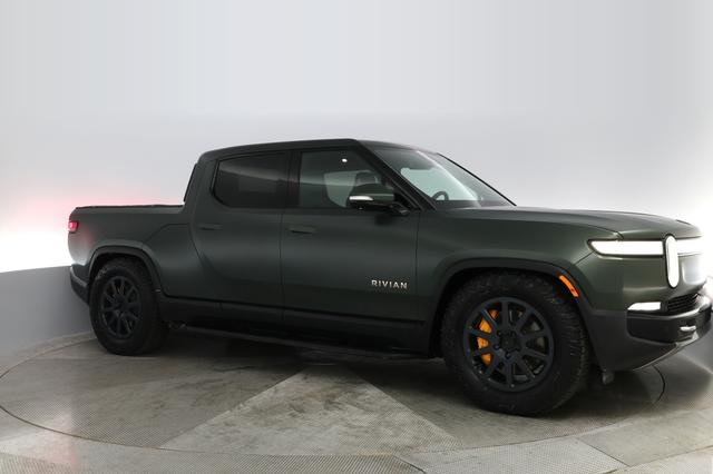 2022 Rivian R1T — photo 7 of 18