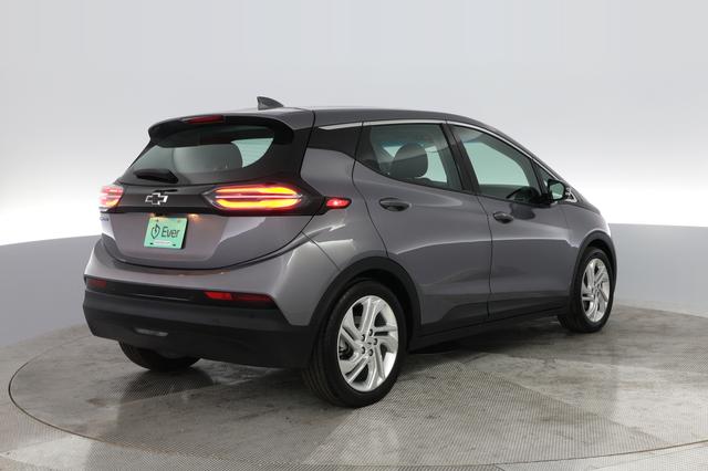 2023 Chevrolet Bolt EV — photo 2 of 23
