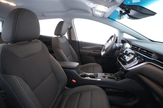 2023 Chevrolet Bolt EV — photo 17 of 23