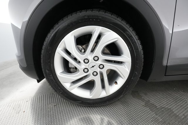 2023 Chevrolet Bolt EV — photo 11 of 23