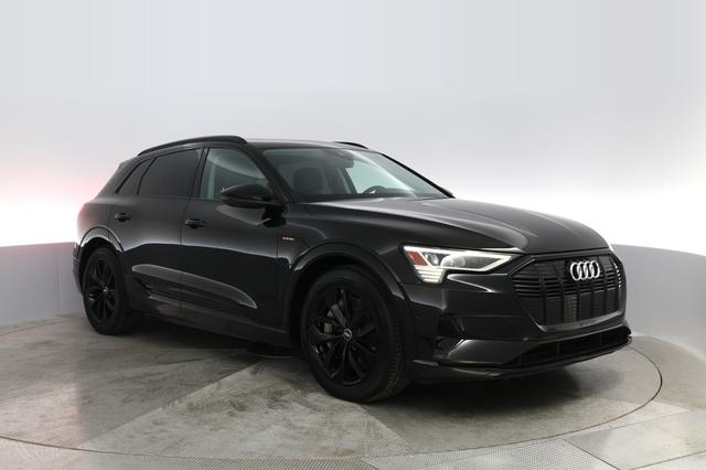 2021 Audi e-tron — photo 7 of 20