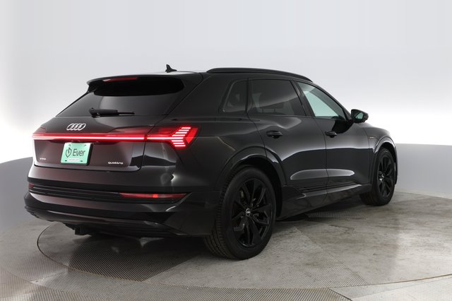 2021 Audi e-tron — photo 2 of 20