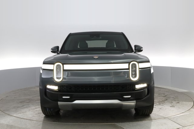 2022 Rivian R1T — photo 6 of 33