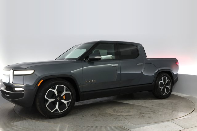 2022 Rivian R1T — photo 12 of 33