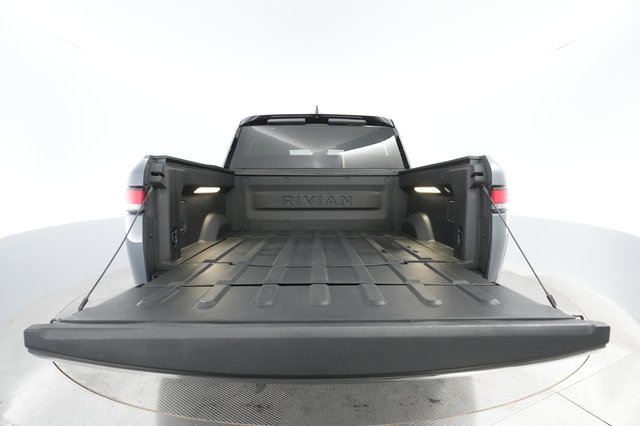 2022 Rivian R1T — photo 21 of 33