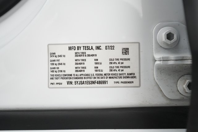 2022 Tesla Model S — photo 23 of 24