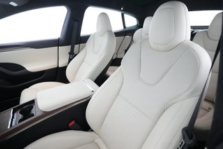 2022 Tesla Model S — photo 15 of 24