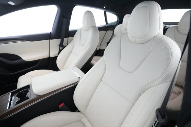 2022 Tesla Model S — photo 15 of 24