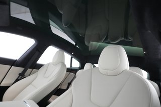 2022 Tesla Model S — photo 18 of 24