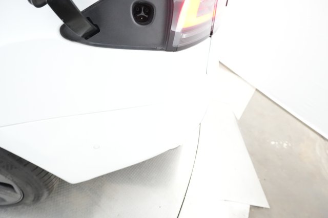 2022 Tesla Model S — photo 24 of 24
