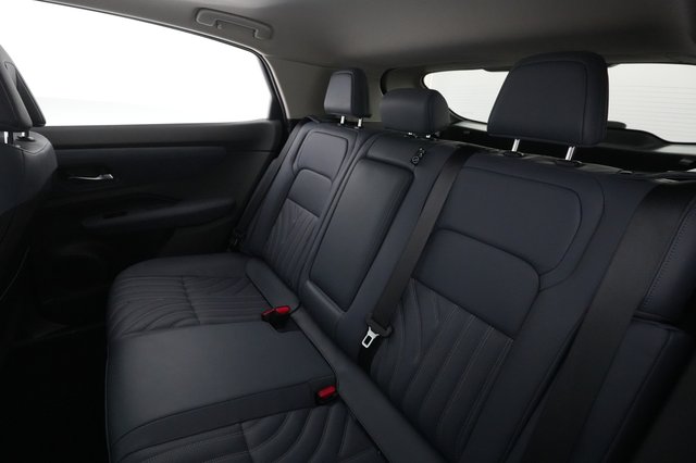 2023 Nissan Ariya — photo 16 of 21