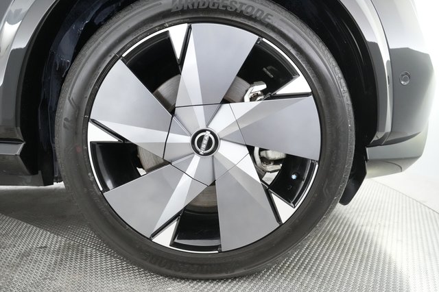 2023 Nissan Ariya — photo 13 of 21