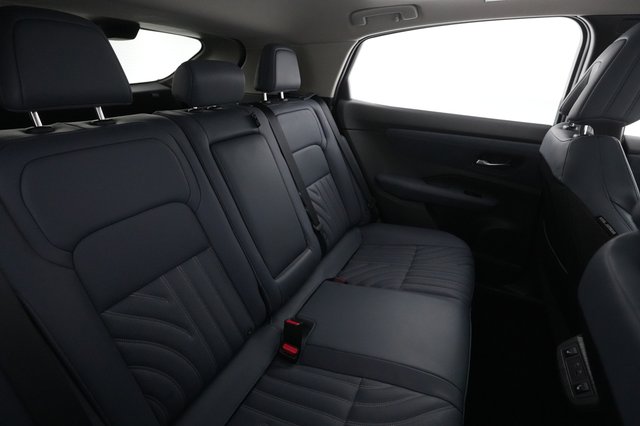 2023 Nissan Ariya — photo 3 of 21
