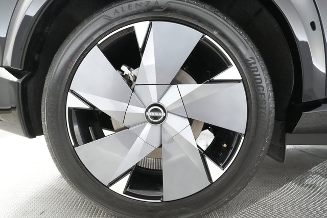 2023 Nissan Ariya — photo 14 of 21