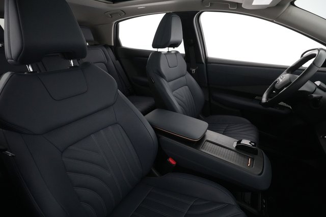 2023 Nissan Ariya — photo 17 of 21