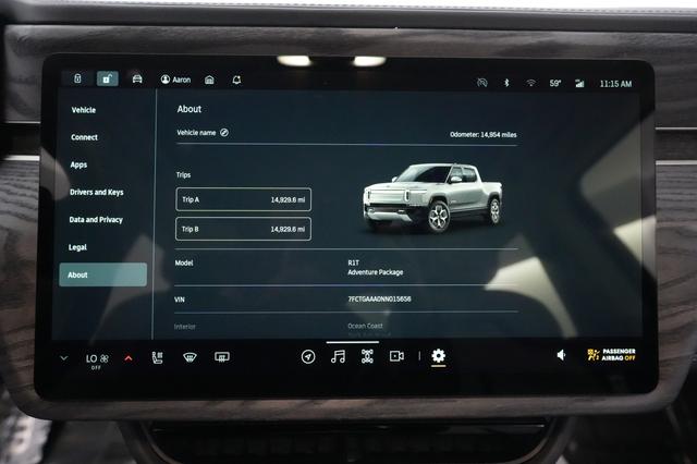 2022 Rivian R1T — photo 4 of 26
