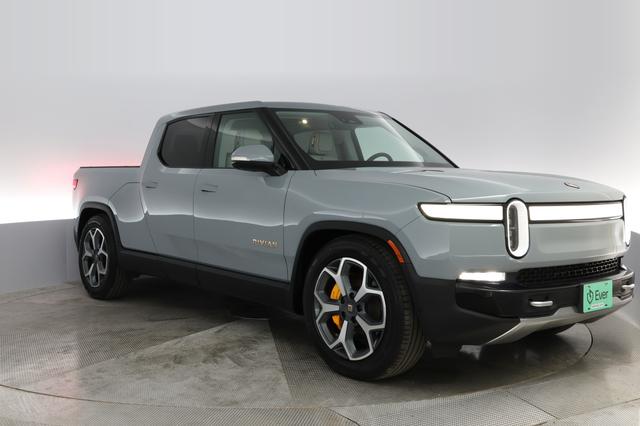 2022 Rivian R1T — photo 7 of 26