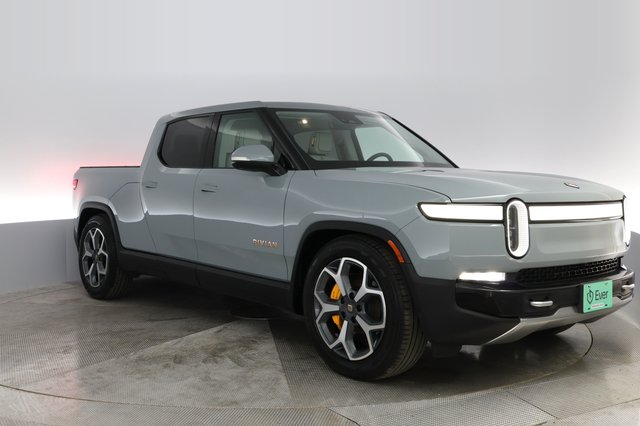 2022 Rivian R1T — photo 7 of 26