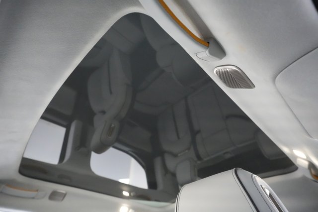 2022 Rivian R1T — photo 23 of 26