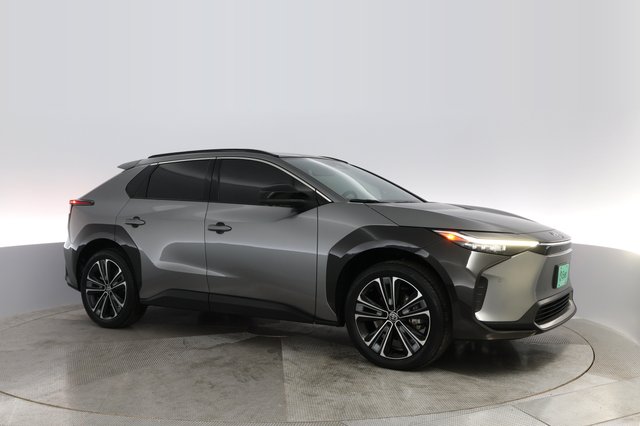 2023 Toyota bZ4X — photo 7 of 24