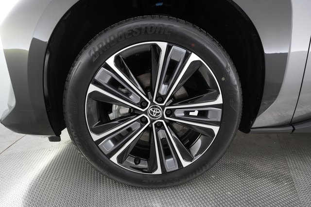 2023 Toyota bZ4X — photo 12 of 24