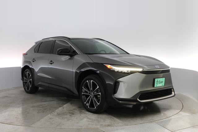 2023 Toyota bZ4X — photo 6 of 24