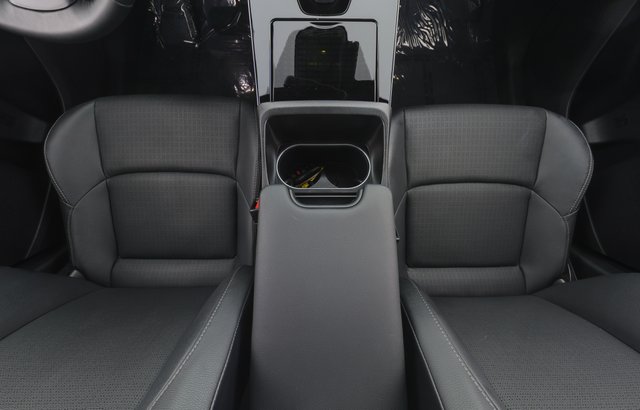 2023 Toyota bZ4X — photo 17 of 24