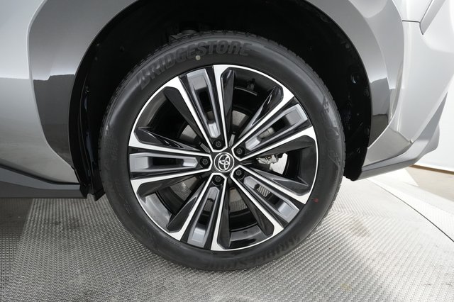 2023 Toyota bZ4X — photo 13 of 24
