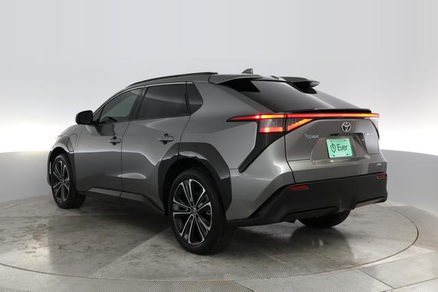 2023 Toyota bZ4X — photo 10 of 24
