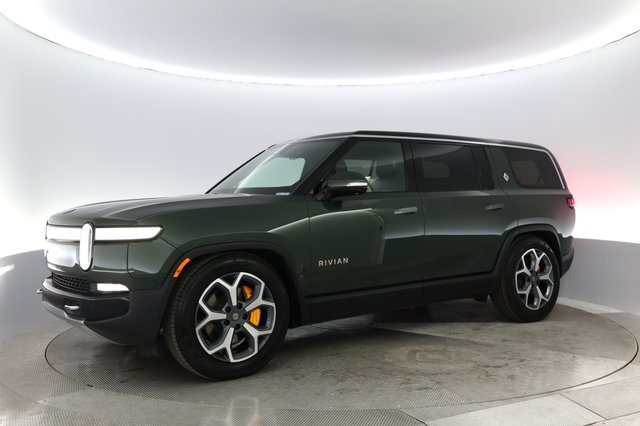2023 Rivian R1S — photo 10 of 28