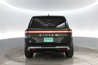 2023 Rivian R1S — photo 8 of 28