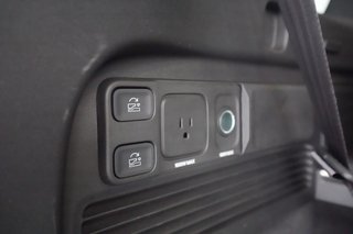 2023 Rivian R1S — photo 21 of 28