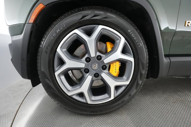 2023 Rivian R1S — photo 11 of 28