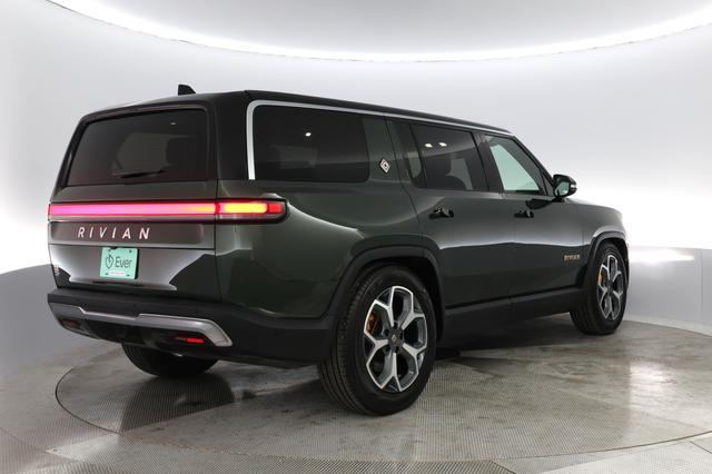 2023 Rivian R1S — photo 2 of 28